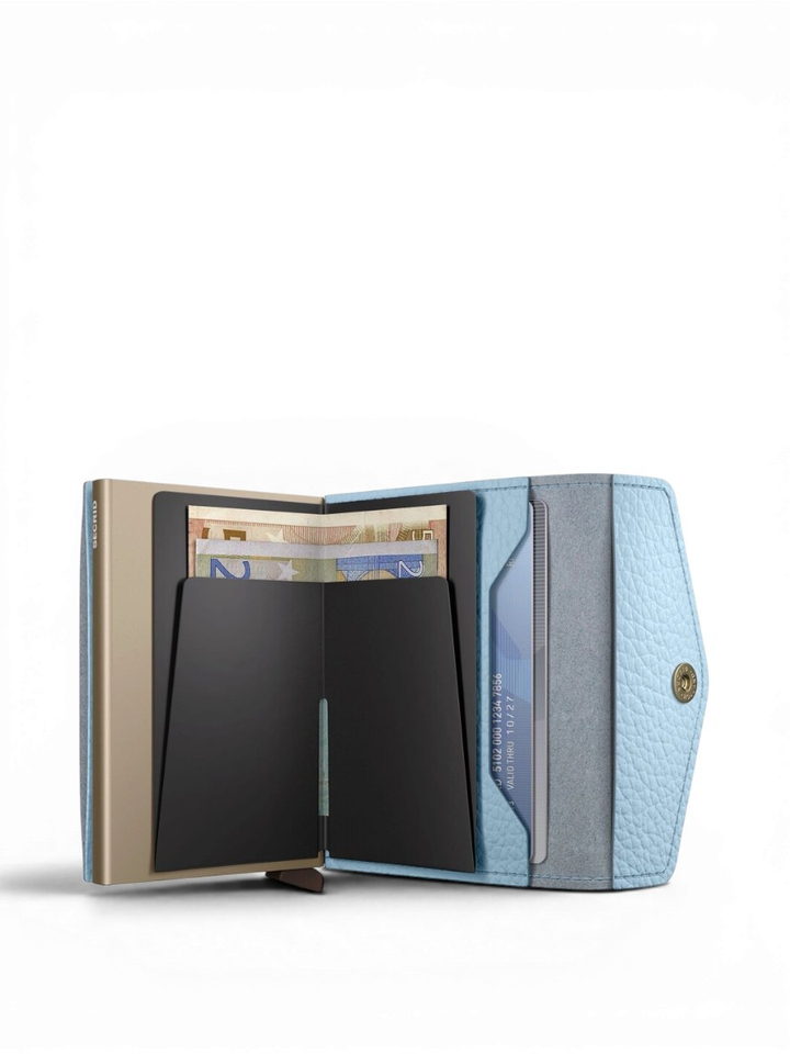 Ice Blue Envelope Pebble Secrid