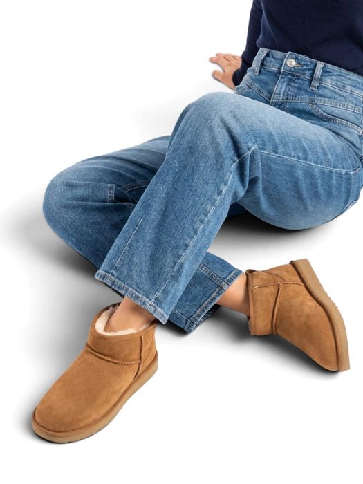 Chestnut boots classic ultra mini Ugg