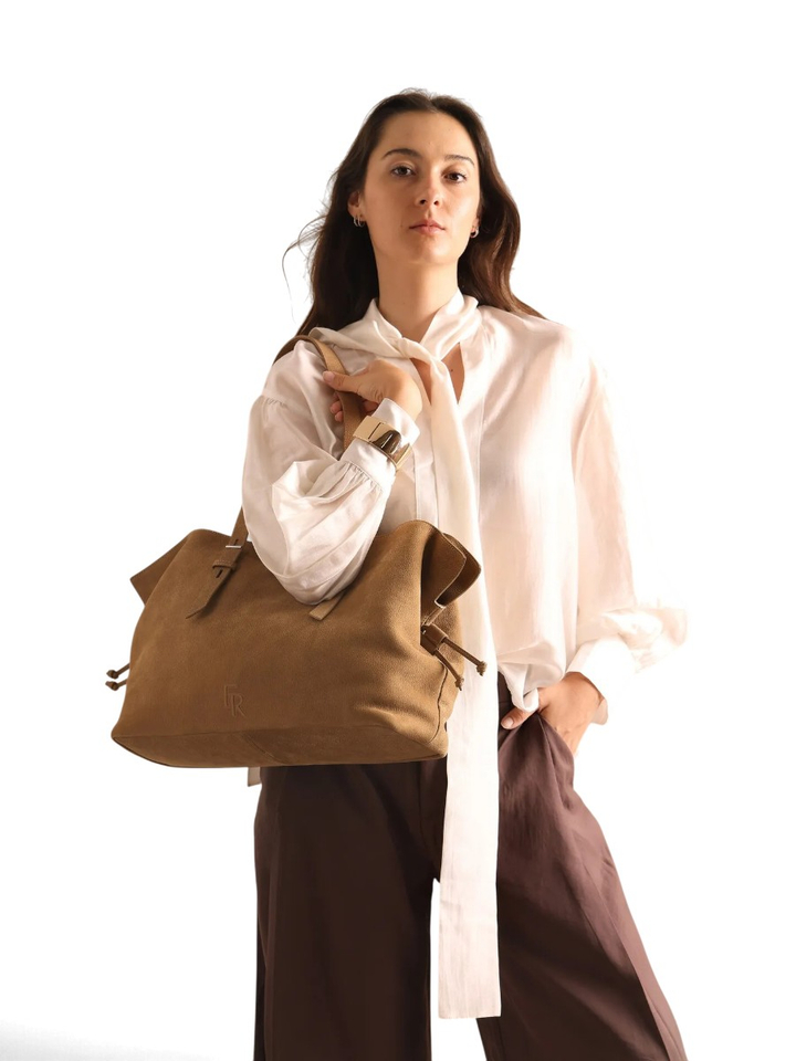 Mocha nubuck schoudertas Etrier