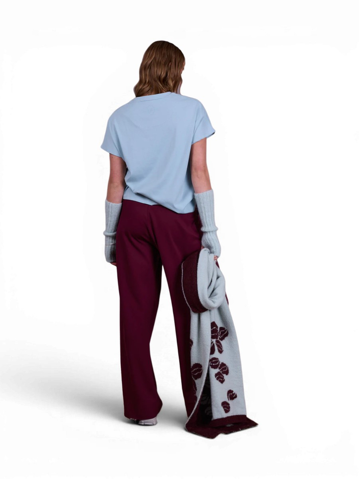 Bordeaux wijde broek met bandplooi in sweater stof Geano Nathalie Vleeschouwer