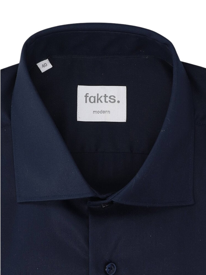 Donkerblauw katoenen hemd (modern fit) met lange mouwen Fakts