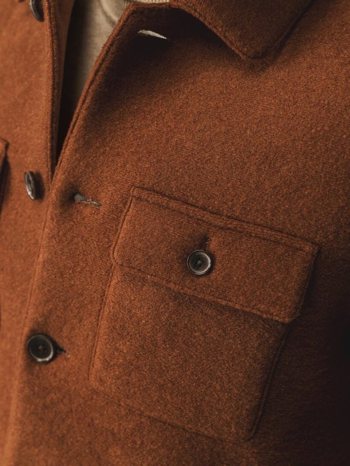 Roestkleurig vestje met knopen State of Art
