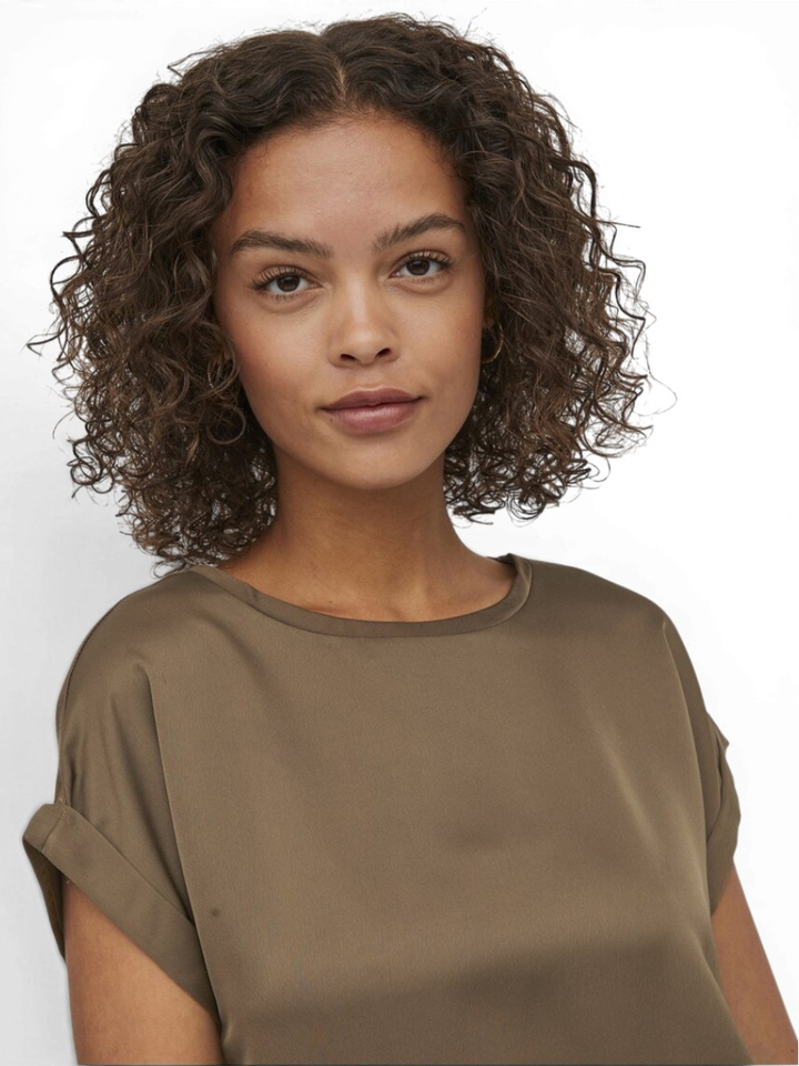Bruine top met ronde hals Vielette Vila