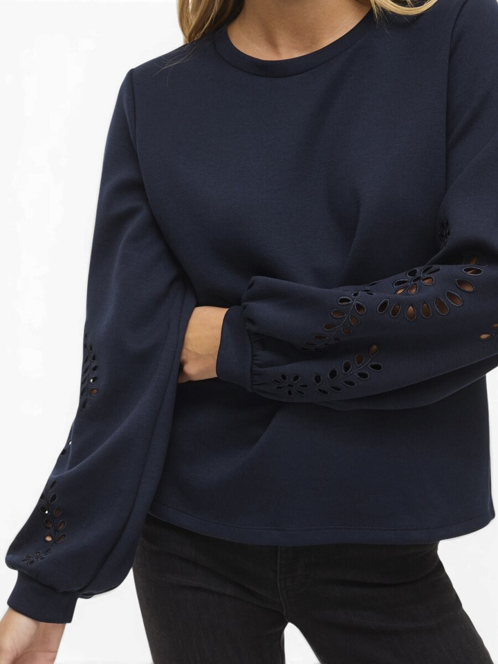 Blauwe sweater detail aan de mouw Visandy Vila