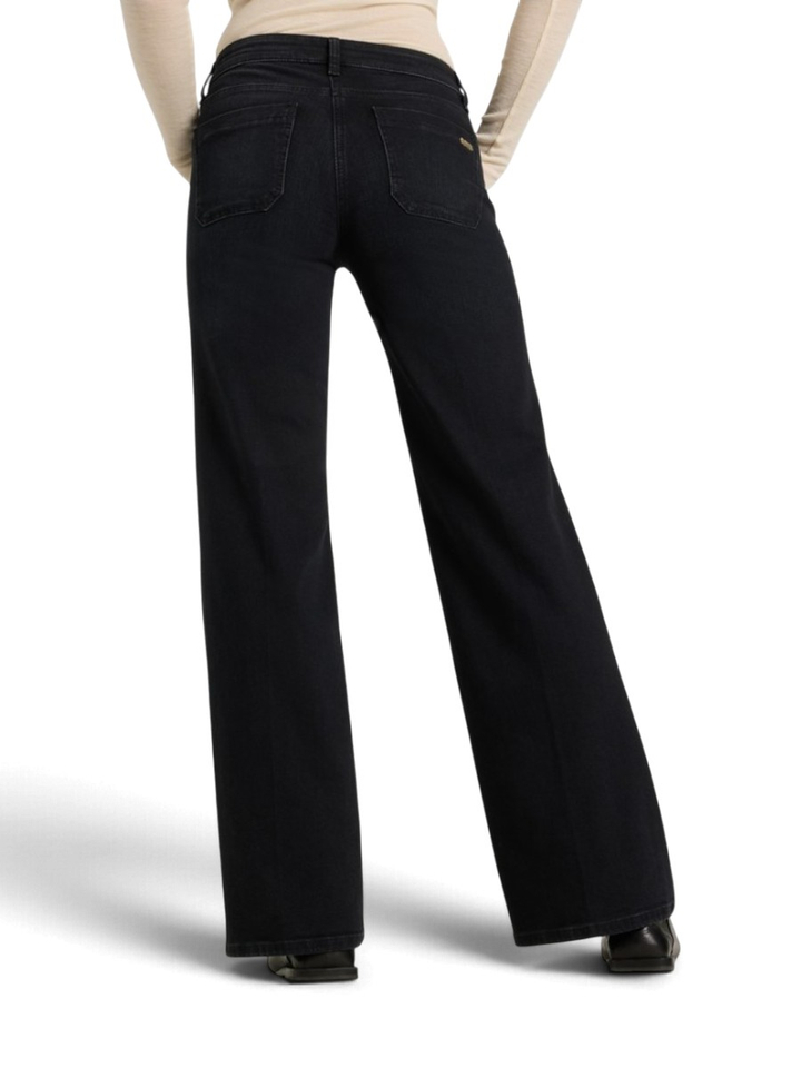 Modern dark straight jeans met kleine zakken vooraan Amara Cambio 