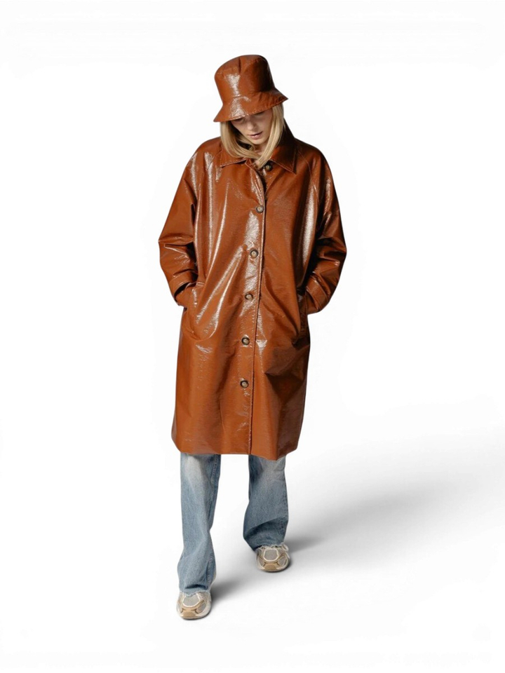 Cognac gevoerde kleurige mantel in lederlook Nuage Mon Frac