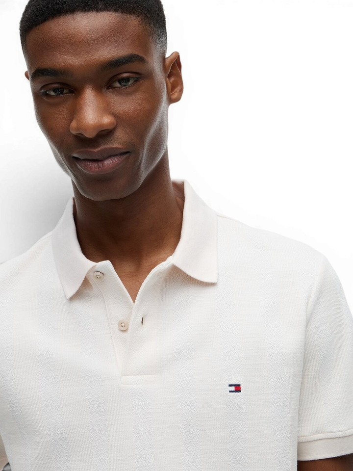 Creme kleurige polo met fijn streep motief Tommy Hilfiger
