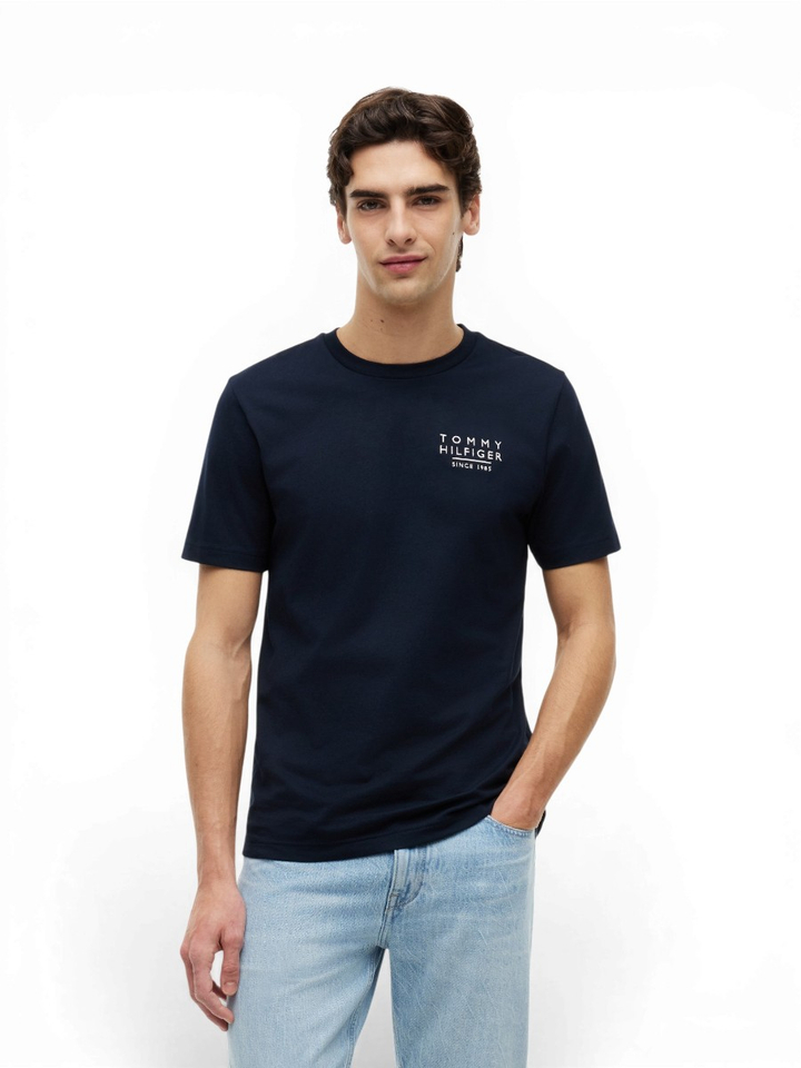 Donkerblauwe katoenen T-shirt met ronde hals en opdruk Tommy Hilfiger