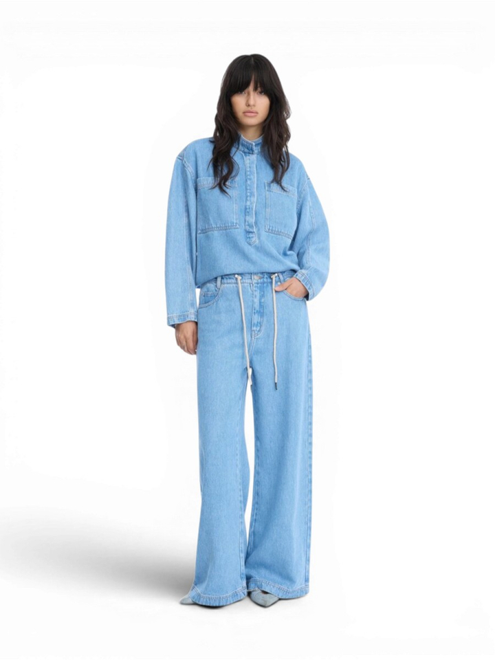 Lichtblauwe losvallende wijde broek in jeanslook Obey Munthe 