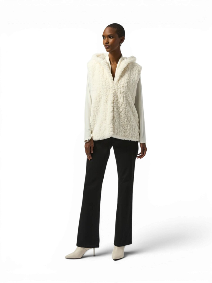 Ecru fluffy bodywarmer met kap Joseph Ribkoff