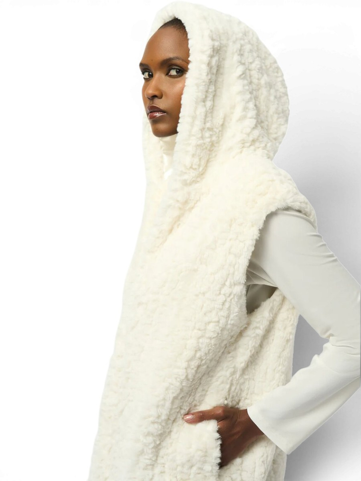 Ecru fluffy bodywarmer met kap Joseph Ribkoff