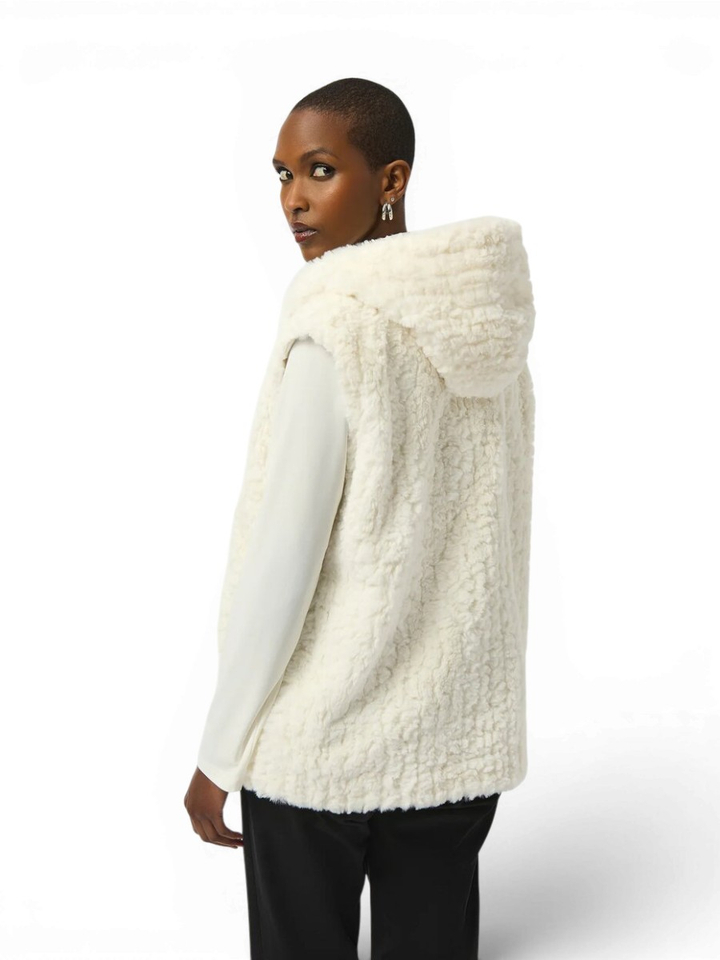 Ecru fluffy bodywarmer met kap Joseph Ribkoff