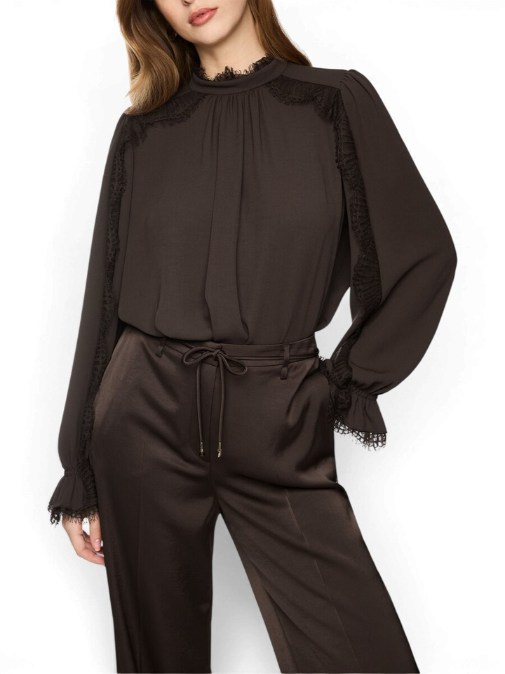 Donkerbruine soepelvallende blouse met kant Marccain