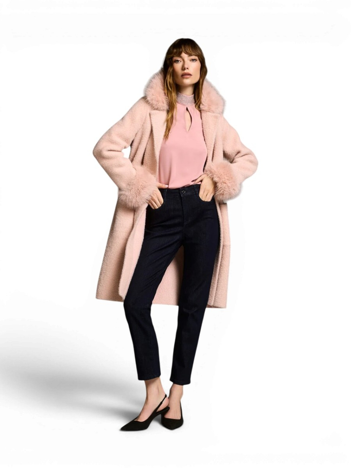 Roze lange fluffy jas met imitatiebond Joseph Ribkoff 