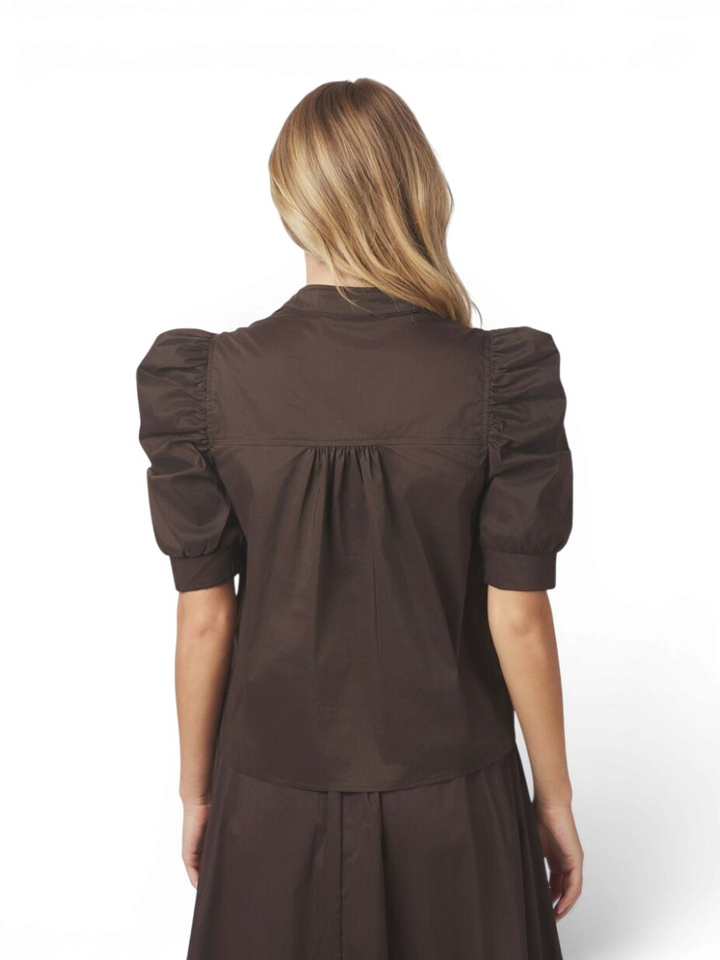 Donkerbruine blouse met pofmouw Roella Neo Noir 
