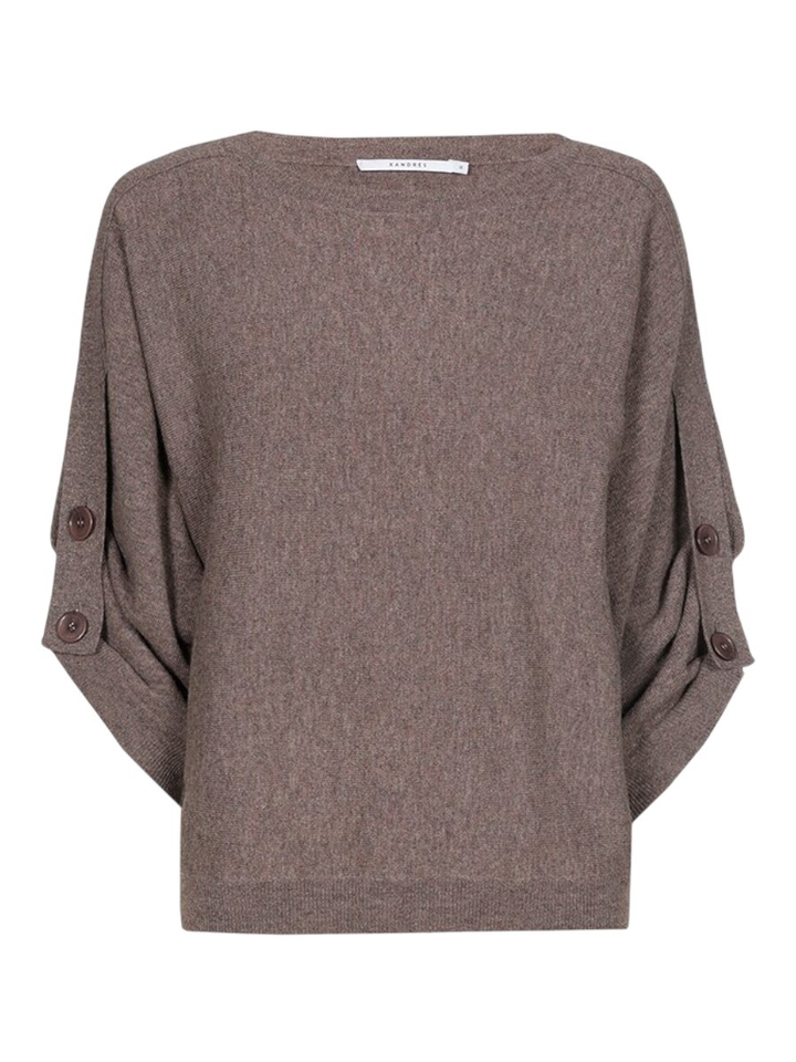 Bruine trui van merinowol met knoopdetail Agustina Xandres 
