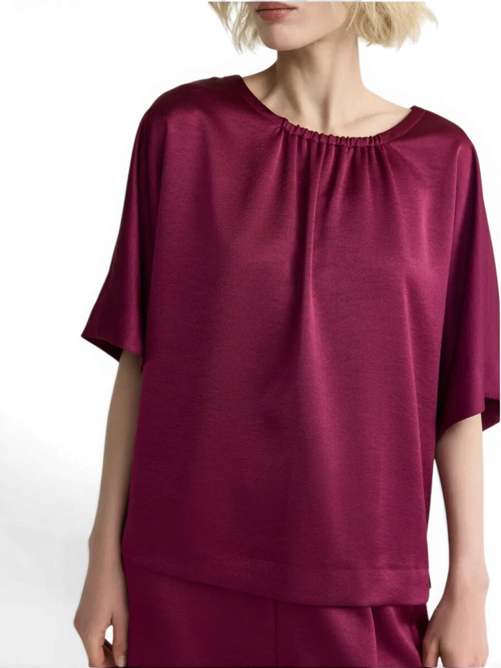 Paarse bloes met detail aan de hals Hettie Xandres