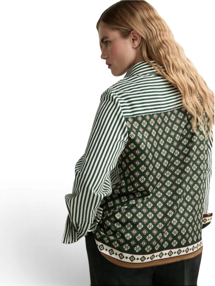 Groene gestreepte bloes met opdruk op de rug Henk Xandres