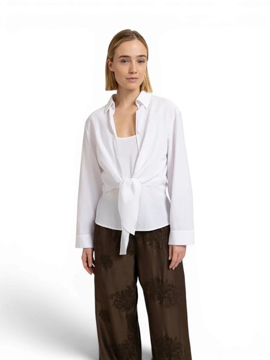 Witte Blouse met knoopdetail en bijpassende top YAYA