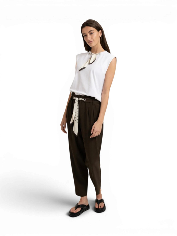 Witte mouwloze dubbellaagse top met sjaaldetail Yaya 