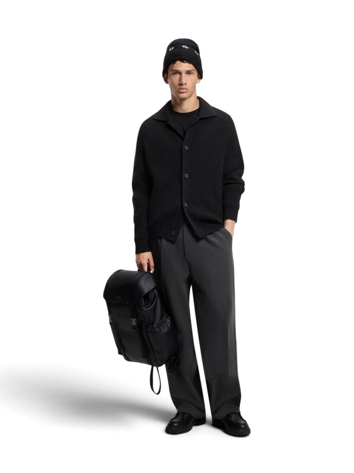 Zwarte pull met overhemdkraag van een scheerwolmix Hugo Boss 