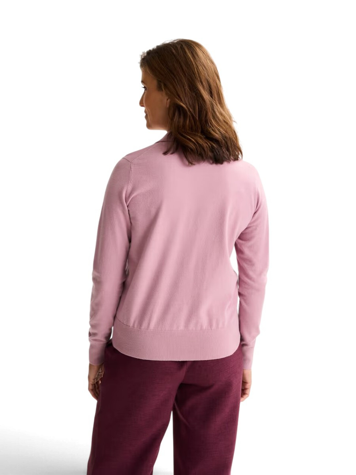 Roze trui met gouden knoopdetail Mayerline