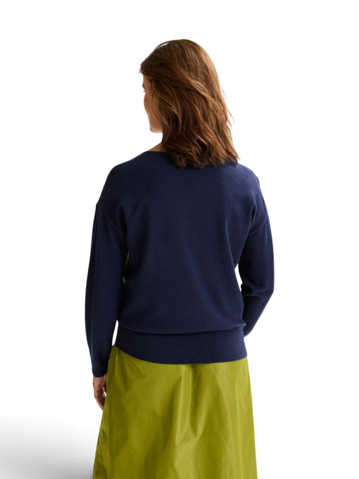 Donkerblauwe trui met beige en groene print Anjo Mayerline