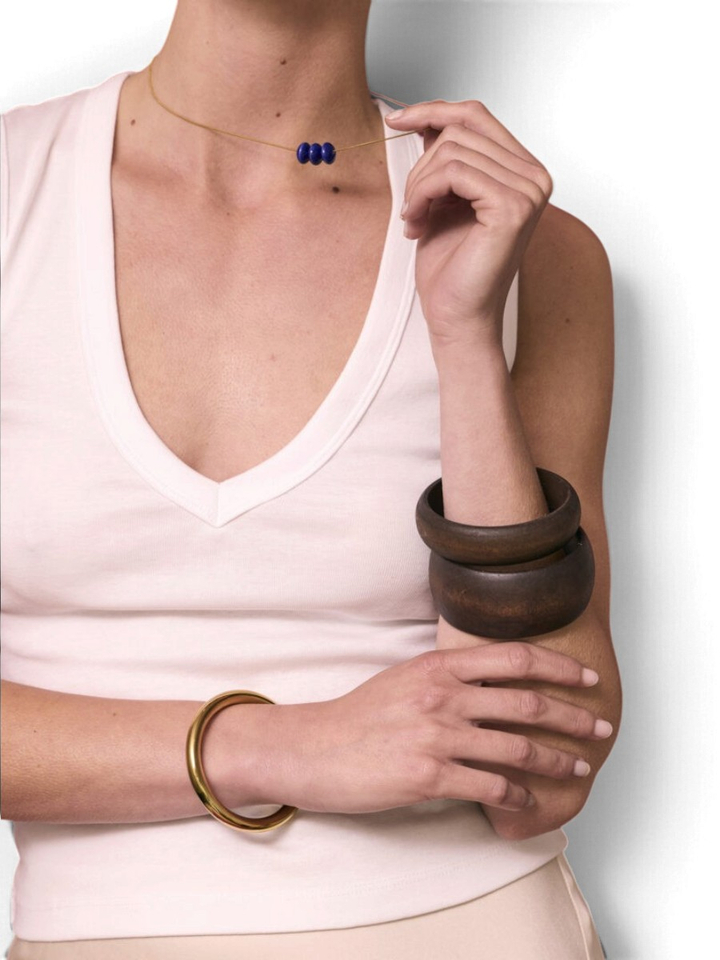 Mat bruine houten bangle large Ellen Beekmans 
