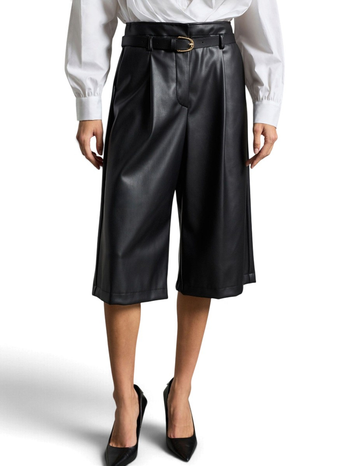 Zwarte lange short in lederlook met riem Imperial 