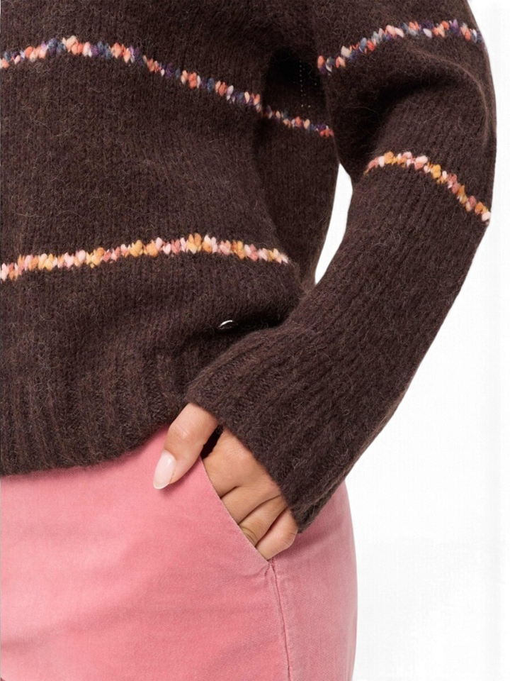 Donkerbruine wollen pull met kleurrijk streepmotief Brax