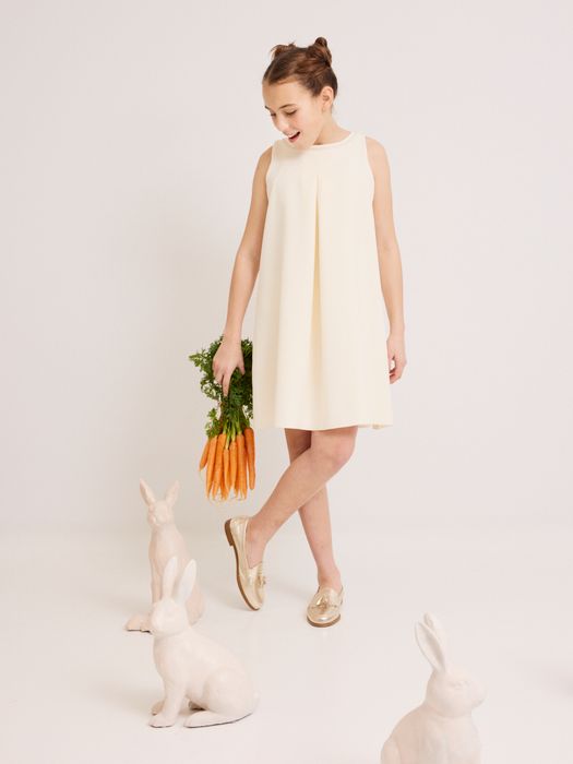 Meisjes shop the look van Diamante Blu en Confetti Zomer 2026 communie campagne