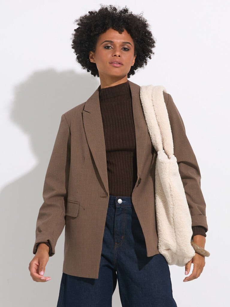 Dames shop the look van Barts, Grace & Mila, Loïs, Julie Dee en Withblack Winter 2025 shoot 1