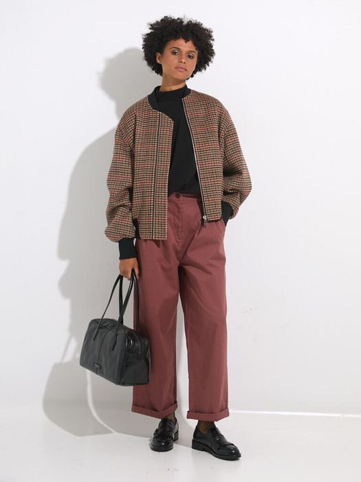 Dames shop the look van Essentiel, K&J, Ame, Rue De Tokyo en Trumans Winter 2025 shoot 1
