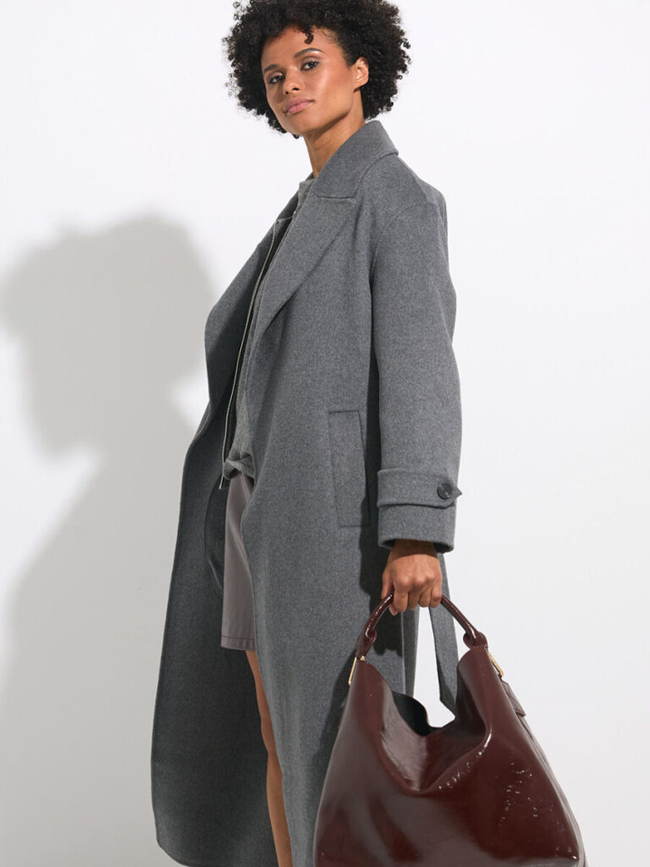 Dames shop the look van Beck Sondergaard, Essentiel, Ichi, Rota en Vila Winter 2025 shoot 1