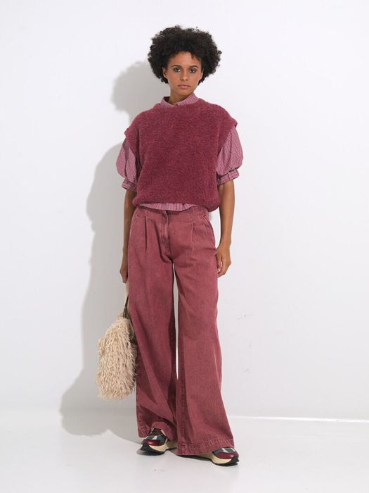 Dames shop the look van Bellerose, Diadora, Frnch en Neo Noir Winter 2025 shoot 1