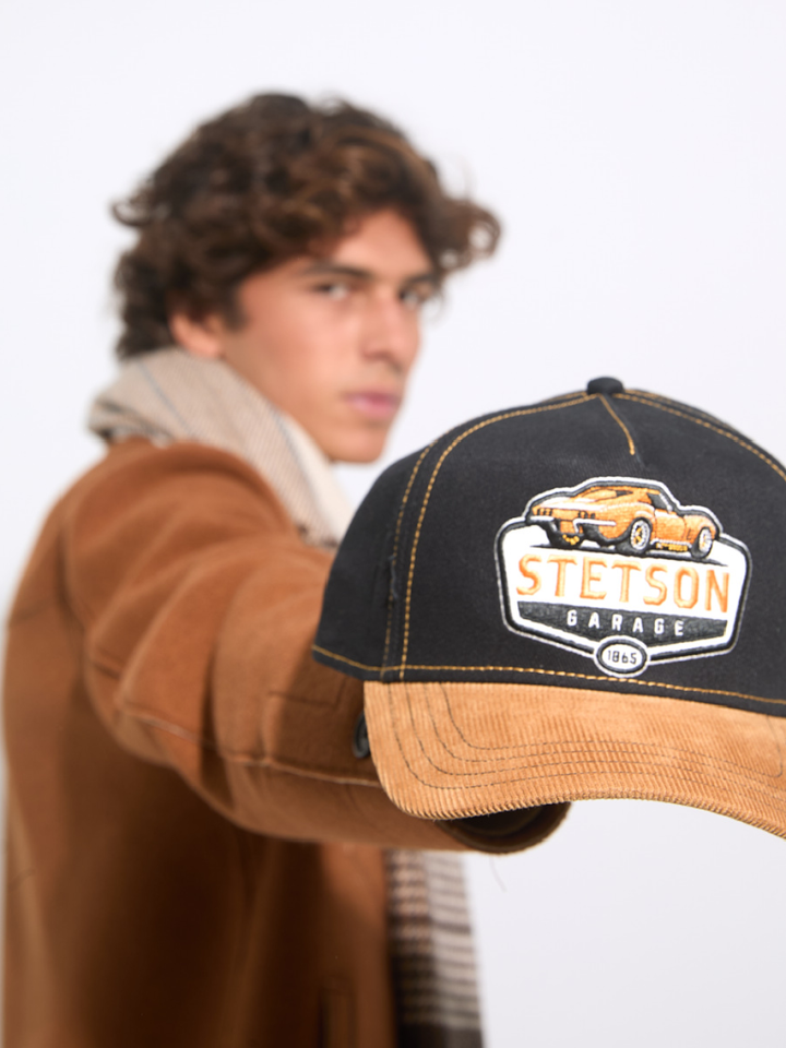 Heren shop the look van For all Mankind, Hackett, Liu Jo, Mos Mosh, Stetson en Doucals Winter 2025 shoot 1