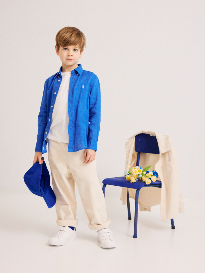 Jongens shop the look van American Vintage, Bellerose, Blue Bay en Ralph Lauren Zomer 2026 communie campagne