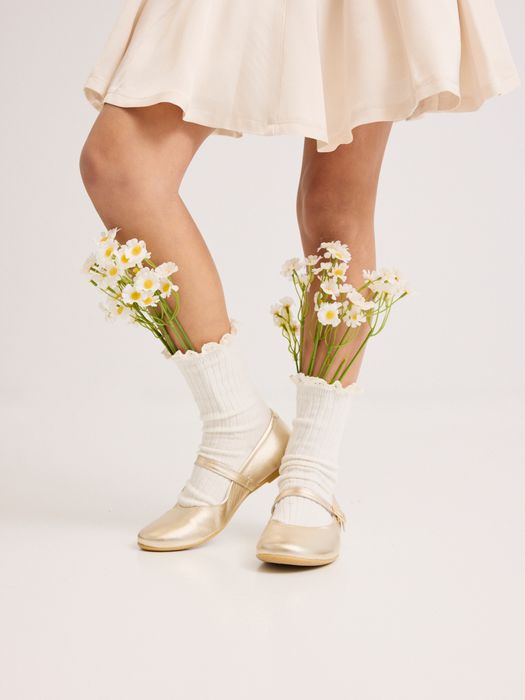 Meisjes shop the look van Blue Bay, Rtb en Mp Denmark Zomer 2026 communie campagne