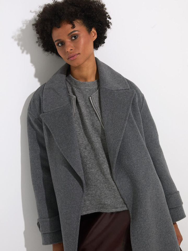 Dames shop the look van Beck Sondergaard, Essentiel, Ichi, Rota en Vila Winter 2025 shoot 1