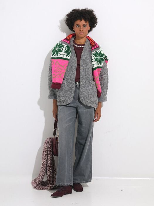Dames shop the look van Essentiel, Kennel + Schmenger, Clio Goldbrenner, Noir 'n' Blue en Club L'Avenir Winter 2025 shoot 1