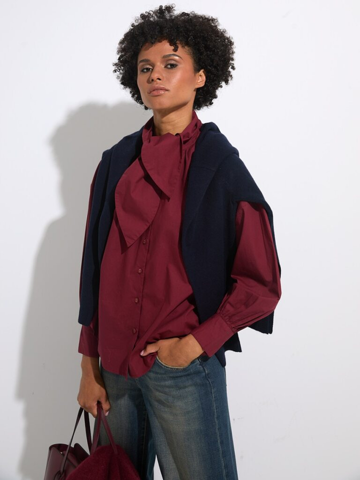 Dames shop the look van Josh V, Noir 'n' Blue, Atelier Content, Rue De Tokyo, Bellepiece en Hidesins Winter 2025 shoot 1