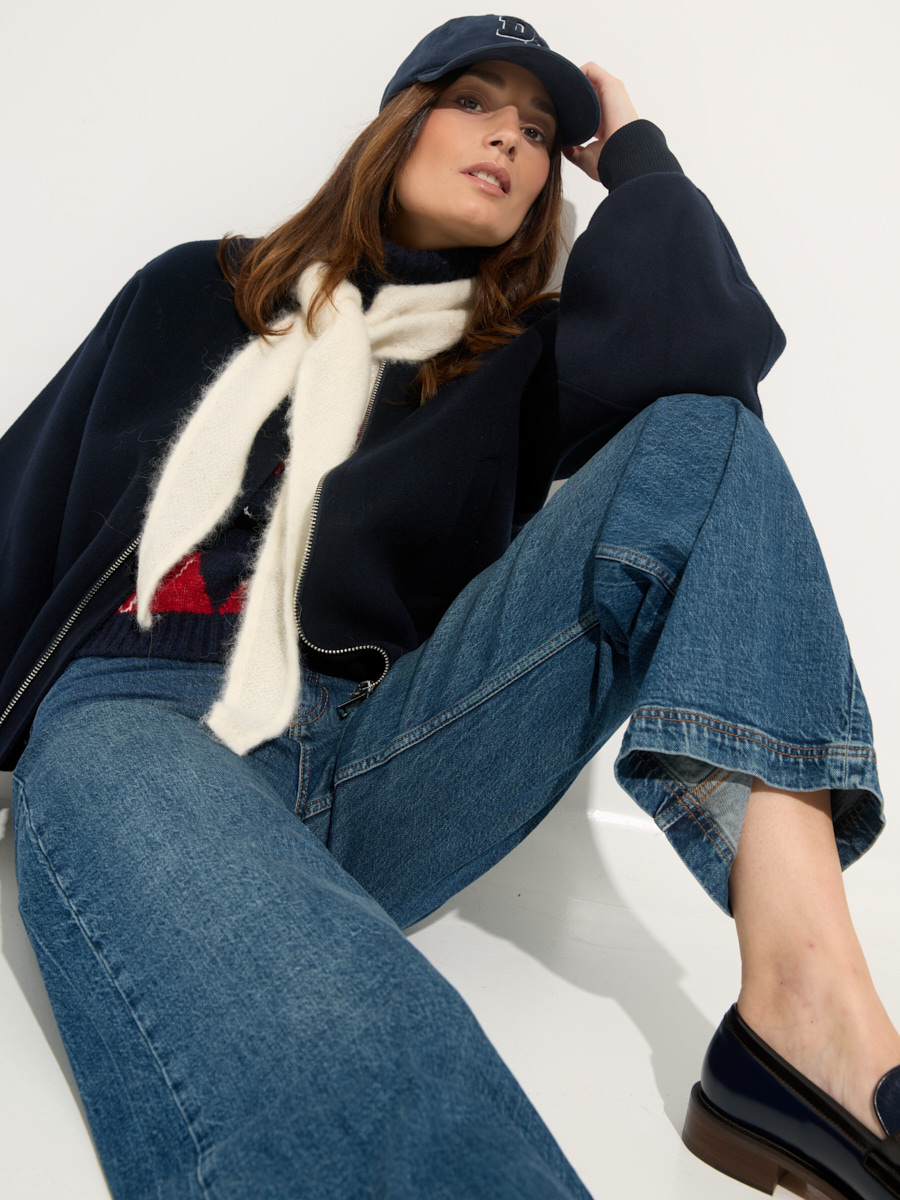 Dames shop the look van Essentiel, K&J, Munthe, Numph, Pertini, Semicouture en DouDoun Winter 2025 shoot 4