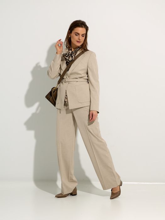 Dames shop the look van Marc Cain, Voltan en Coach Winter 2025 shoot 4