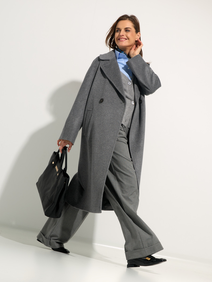 Dames shop the look van Clio, Les Cordes, Marella, Max Mara Weekend en Roberto Festa Winter 2025 shoot 4