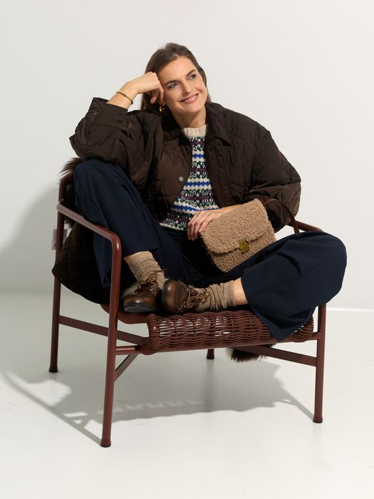 Dames shop the look van Clio, Marella, Max Mara Weekend en Posa Winter 2025 shoot 4