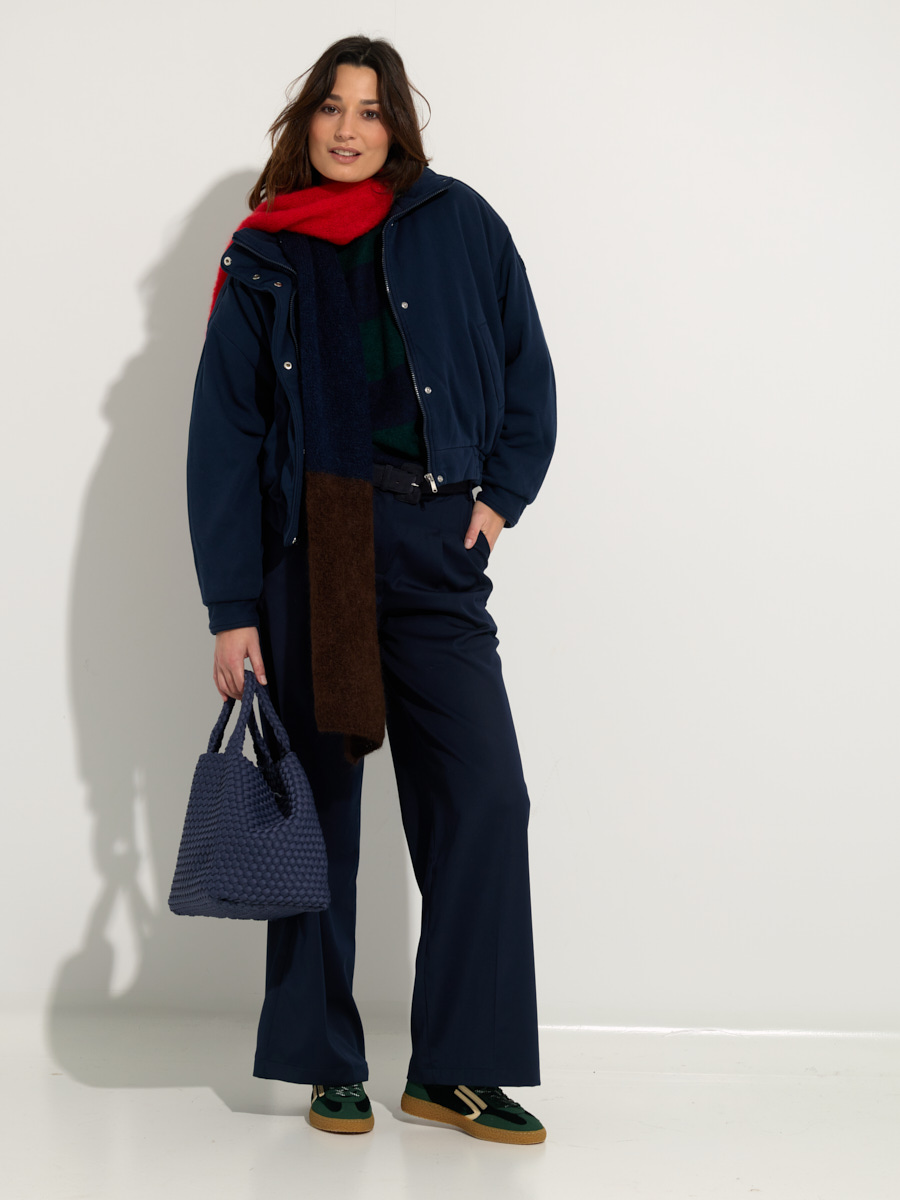 Dames shop the look van By Bar, Jott, Marrea, Mrs Hosiery en Puraai Winter 2025 shoot 4