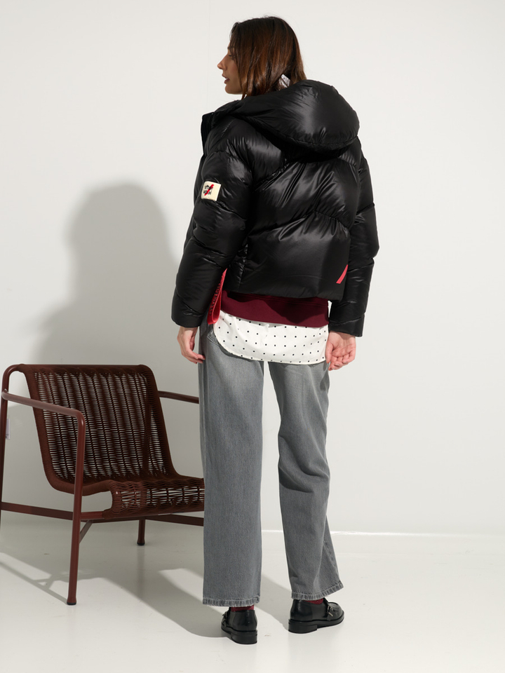 Dames shop the look van Essentiel, Noir 'n' Blue, Trumans, After Label en Rotate Winter 2025 shoot 4