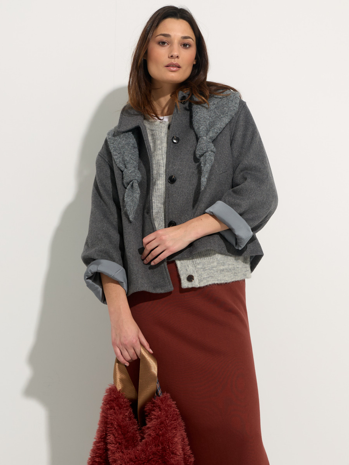 Dames shop the look van Diadora, MSCH, Selected, Edited, Neo Noir, Les Soeurs en Mrs Hosiery winter 2025 shoot 4