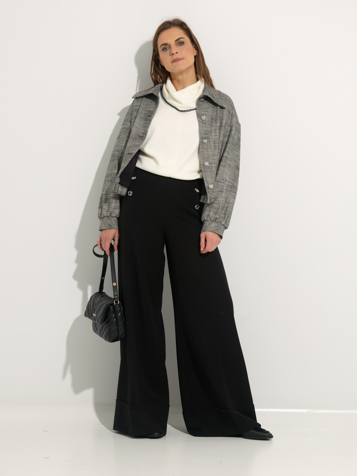 Dames shop the look van Caroline Biss, Liu Jo en Voltan Winter 2025 shoot 4