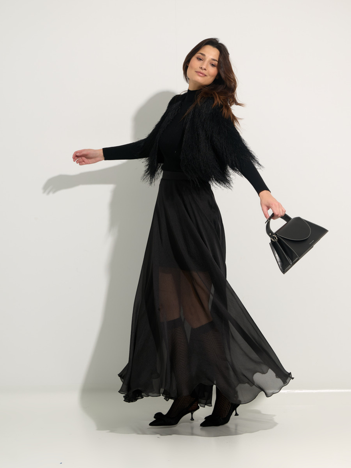 Dames shop the look van Lola Cruz, Twinset, Access, Zarina Rouge en Mrs Hosiery Winter 2025 shoot 4